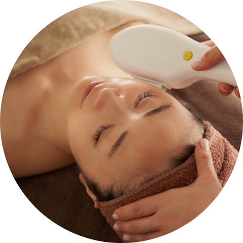 フェイシャルエステ(光フェイシャル)の施術イメージ写真